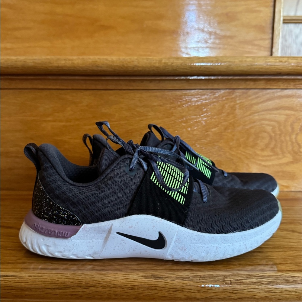 Nike Training Sneakes